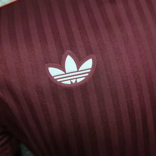 2025/2026 Player Version Bayern Munich Special Edition Fußballtrikot  — view 4