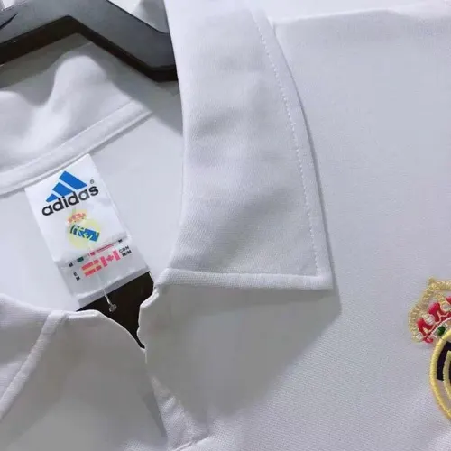 Camisa de Futebol Real Madrid Casa Edição Champions League Retrô 2002/2003 - — view 4