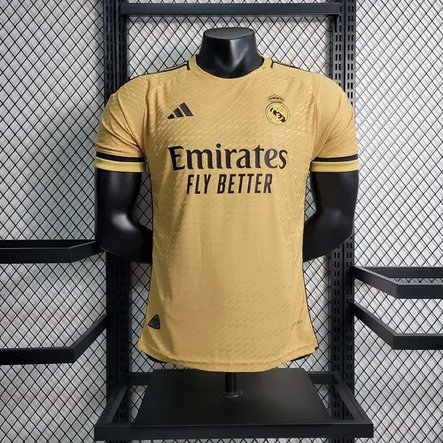Camiseta de Fútbol Edición Especial Dorada del Real Madrid Versión Jugador 2023/2024  — view 1