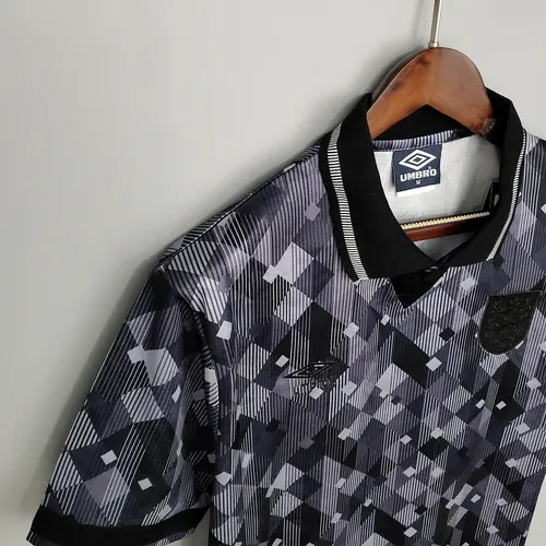 Camiseta de Fútbol Retro Edición Especial Inglaterra Blackout Negra 1990 — view 6