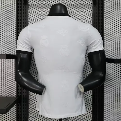 2025/2026 Versão Jogador Real Madrid Edição Especial 49 Camisa de Futebol  — view 2