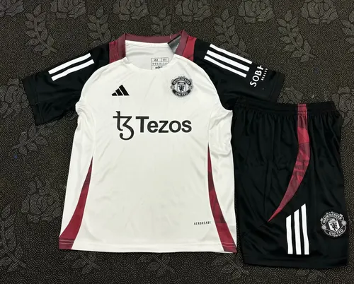 2025/2026 Ropa de Entrenamiento Manchester United  Talla Infantil — view 1