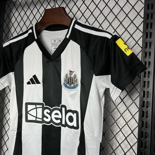 2024/2025 قميص كرة قدم منزلي لـ Newcastle United جودة تايلاندية مقاس أطفال — view 5