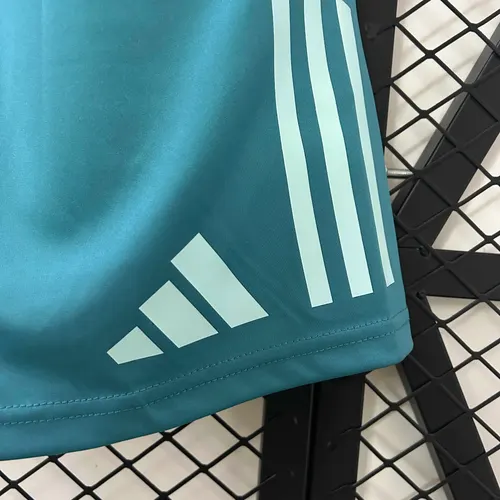 2025/2026 Wolverhampton Wanderers Away Shorts  — view 4