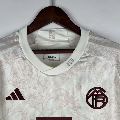 Camisa de Futebol Bayern Munich Terceira Fora 2023/2024  — view 3