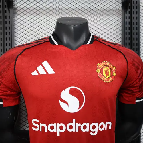 2025/2026 Spielerversion Manchester United Heim-Fußballtrikot  — view 3