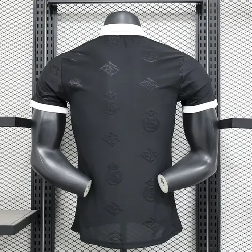 2025/2026 Version Joueur Real Madrid Special Edition 02 Maillot de Football  — view 2