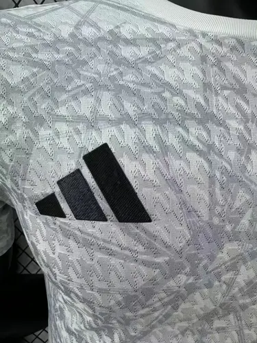 2024/2025 Spielerversion Real Madrid Sonderedition Trikot 04 — view 5