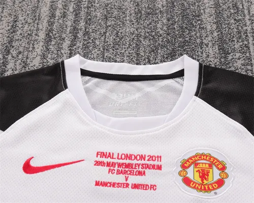 2011/2012 Retro Manchester United Away Football Shirt  Kids Size — view 3
