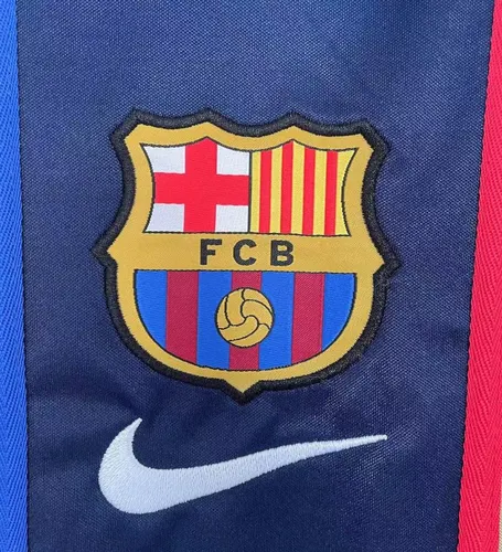 2001/2002 Retro Barcelona Away Football Shirt  — view 4