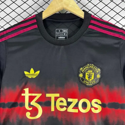 2025/2026 Manchester United Camiseta de Entrenamiento Prepartido Camiseta de Fútbol  — view 3