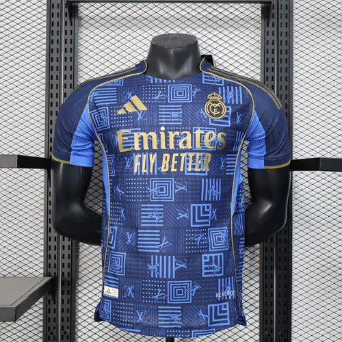 Camisa Real Madrid Versão Jogador Edição Especial 18 2025/2026  — view 1