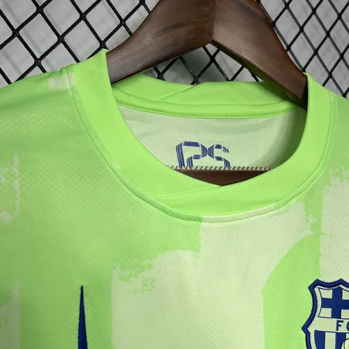 Camisa de Futebol Barcelona Terceira Fora 2024/2025  — view 4