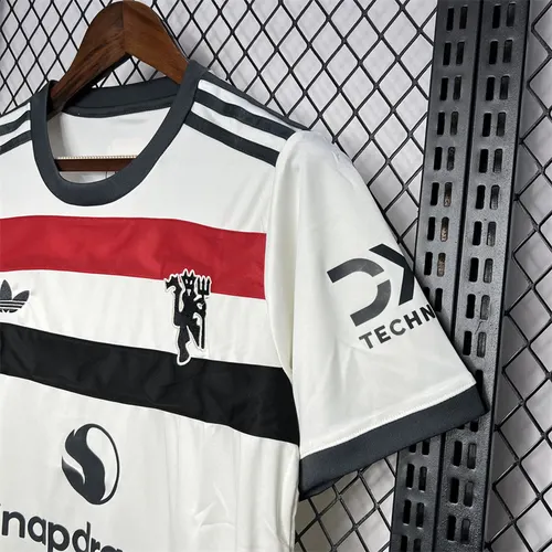 Camiseta de fútbol tercera visitante 2024/2025 Manchester United  — view 4