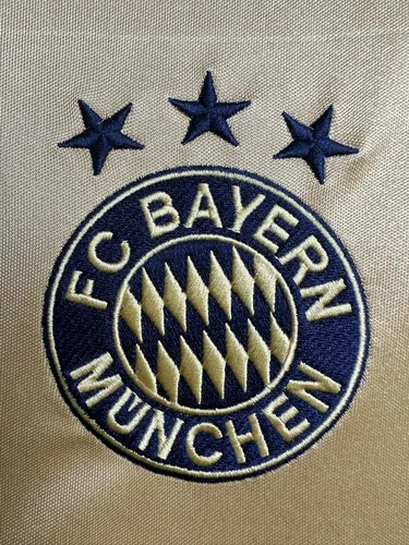 2003/2004 Retro Bayern München Auswärts Fußballtrikot  — view 7