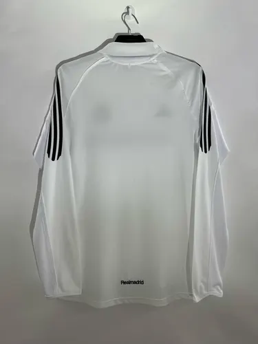 2005/2006 Retro Long Sleeve Real Madrid Home Soccer Jersey  — view 2